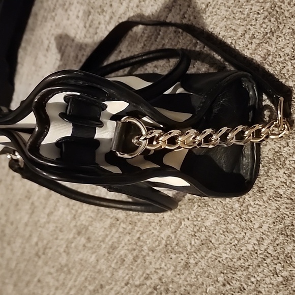 Michael kors Hamilton medium satchel cross body bag. Black/white/gold - Picture 10 of 16